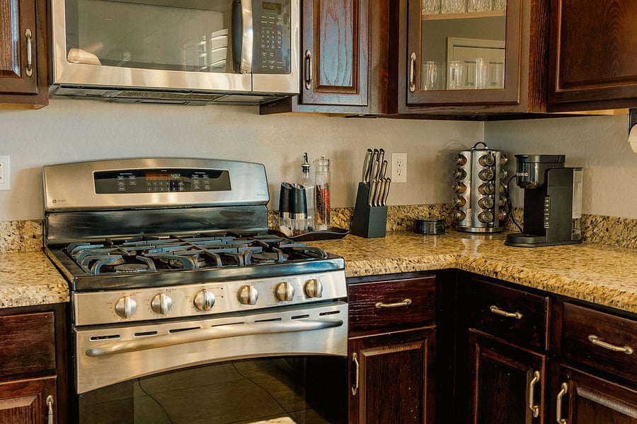 Gas stove