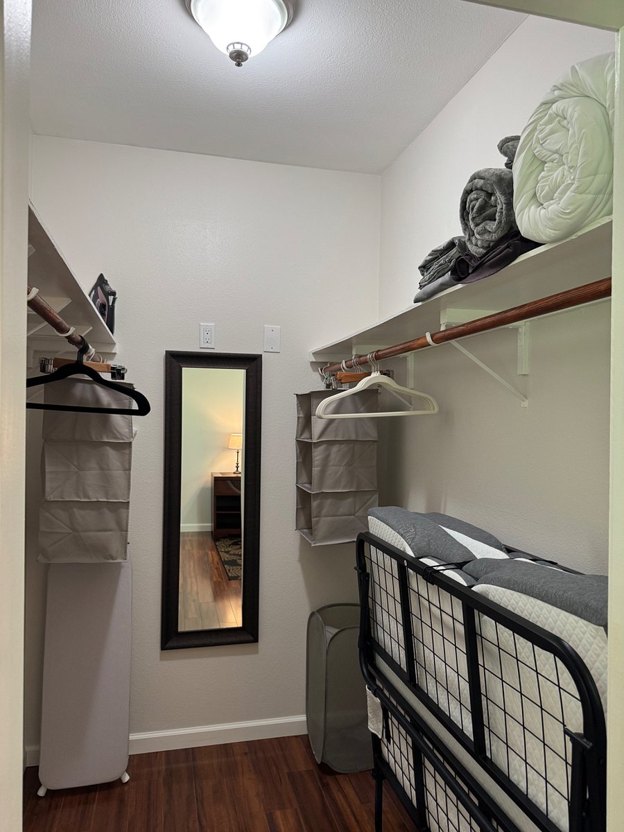 Bedroom Walk-in Closet