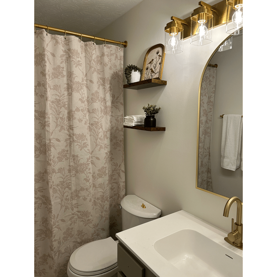 Master Bathroom Upstairs