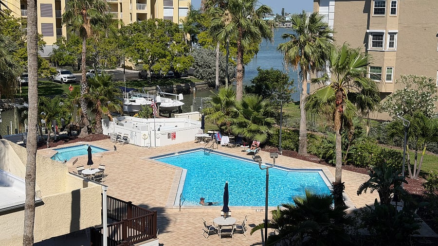 Community heated pool, hot tub, and club house.