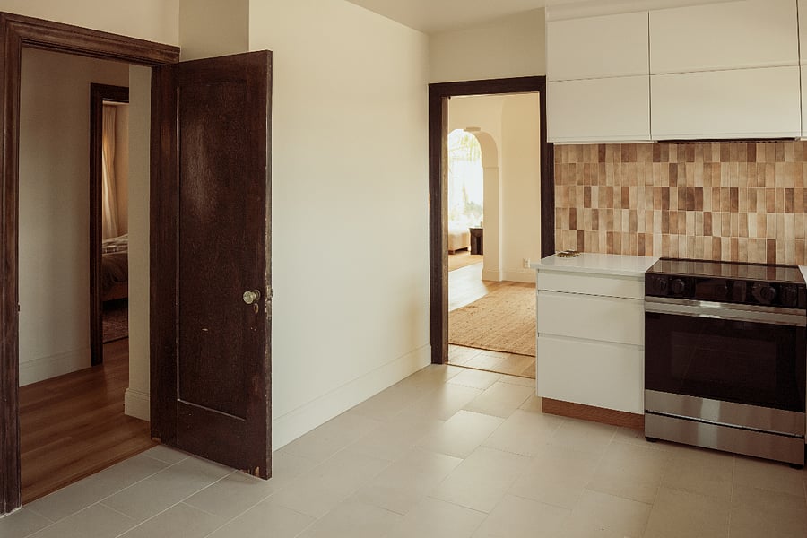 Brand-new, fully renovated kitchen featuring a new oven and stoveplus an air fry mode built right into the oven. Perfect for easy cooking and cozy meals at home. :)