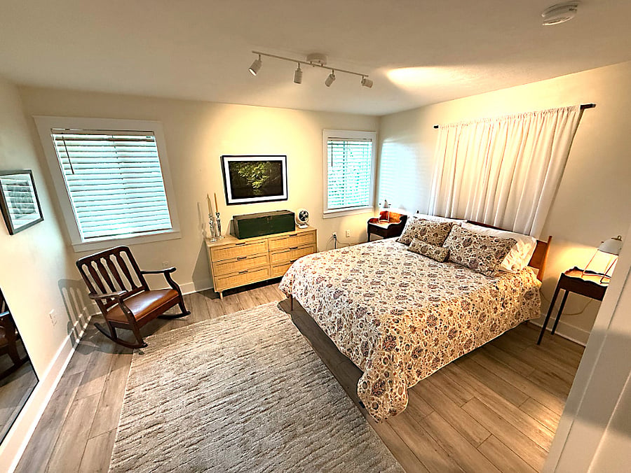 Bedroom w/ queen-size bed (linens not included)