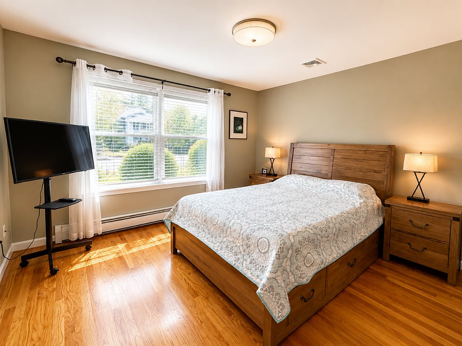 Maple Suite (Main Floor)
