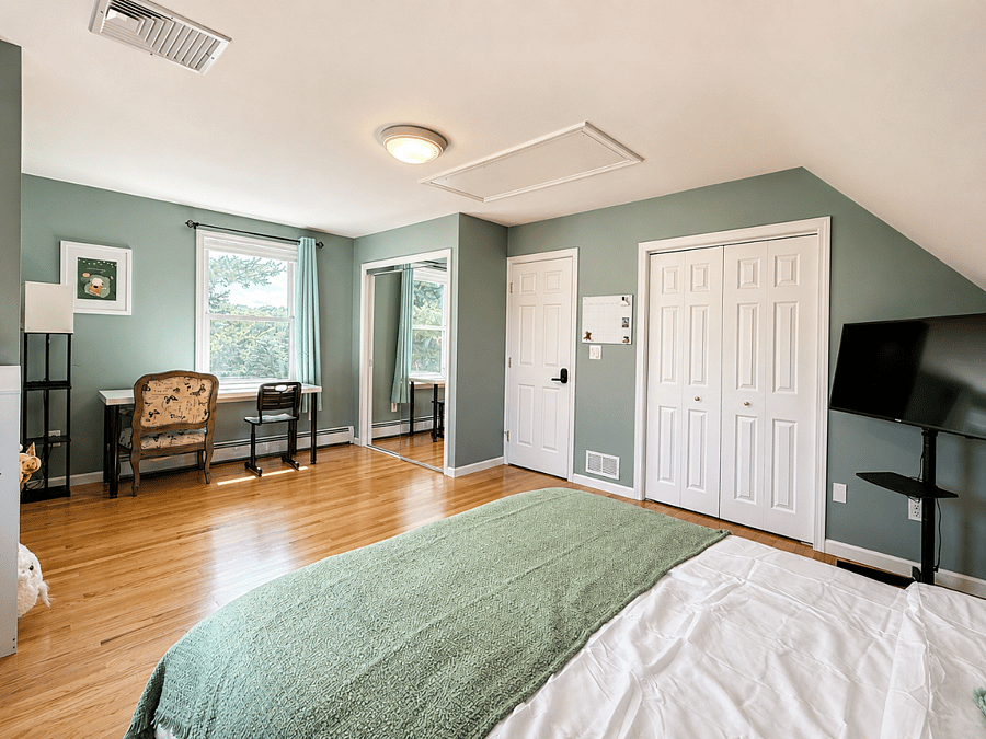 The Upstairs Suite
