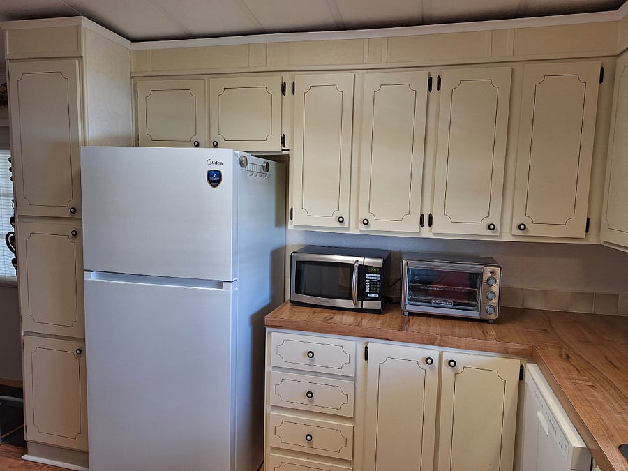 Microwave, toaster oven and air fryer available.