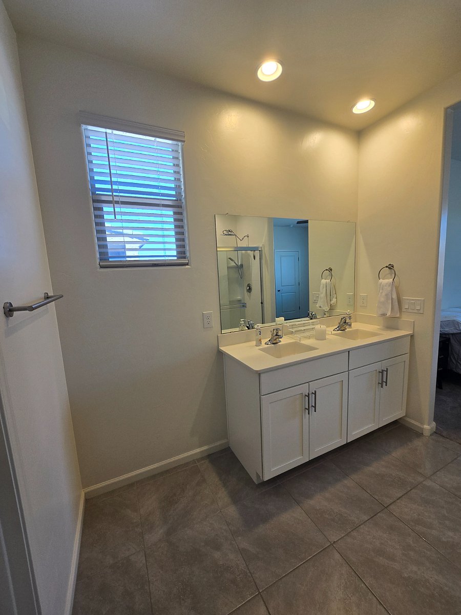 Furnished Finder property 996372_1 photo 17
