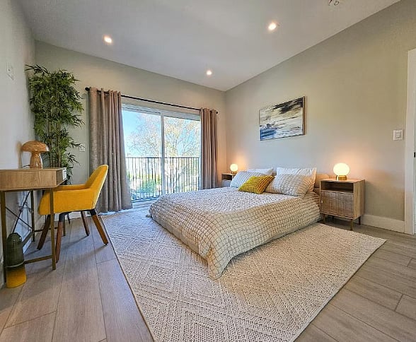 A3- Master bedroom -private bath(double sink), 2 closets and private balcony (1st picture)