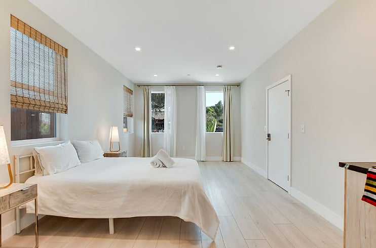A1 Master bedroom with private bathroom and closet (1st picture)