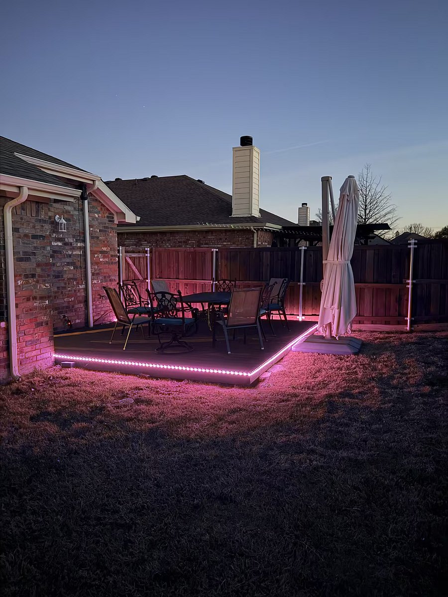 Let the outdoor LED lights dance to your favorite tunes! The built-in mic detects sound from your phone and syncs colors and brightness to the rhythm, creating a relaxation atmosphere.