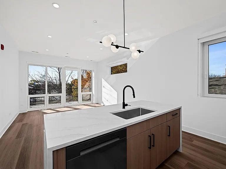 Furnished Finder property 996553_1 photo 7