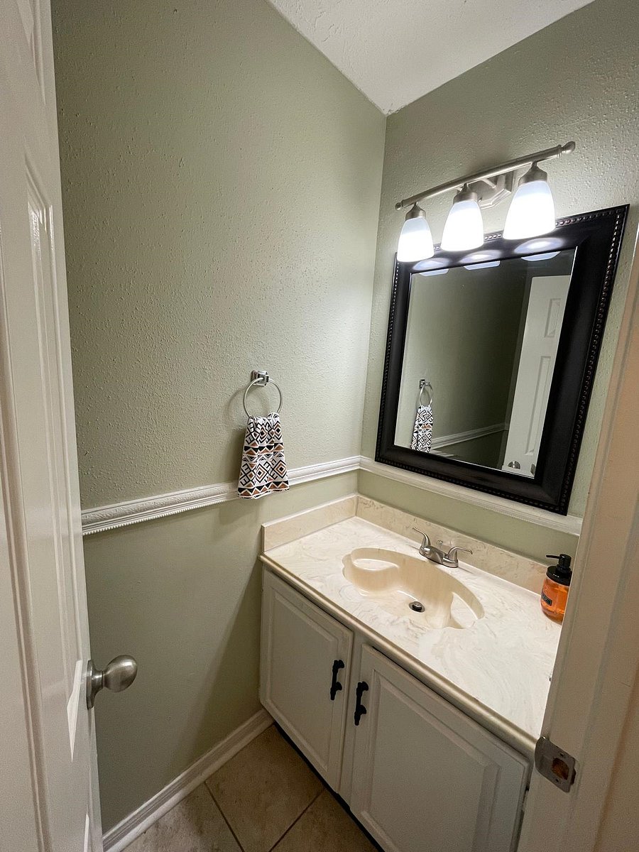 Furnished Finder property 996590_1 photo 36