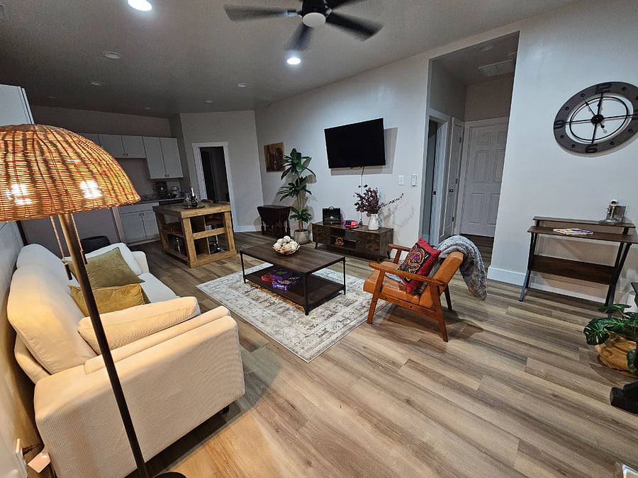 Furnished Finder property 996605_1 photo 17