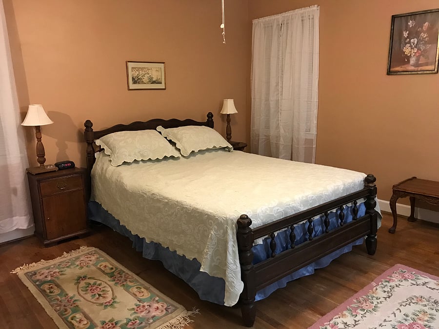Master bedroom 