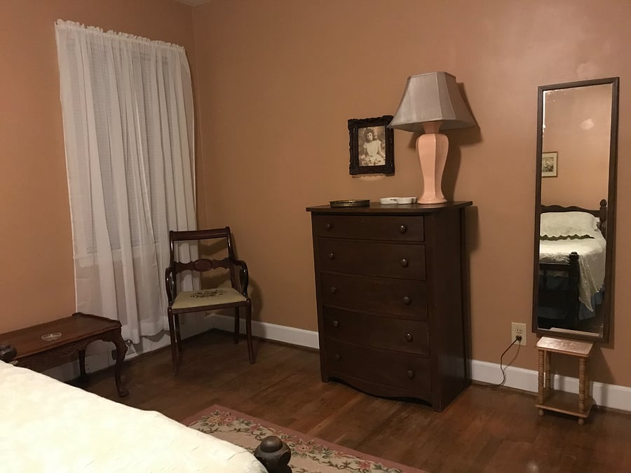 Master bedroom
