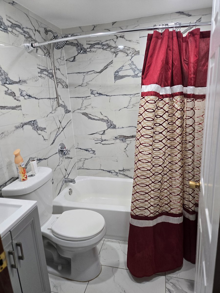 PRIVATE BATH ATTACHED TO MASTER BEDROOM $1300.00
