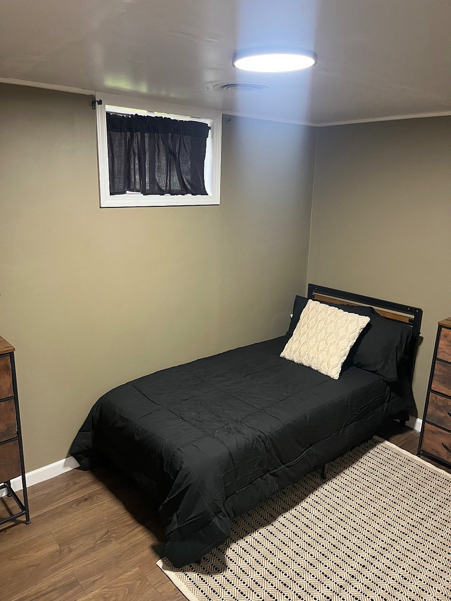 Basement bedroom #1