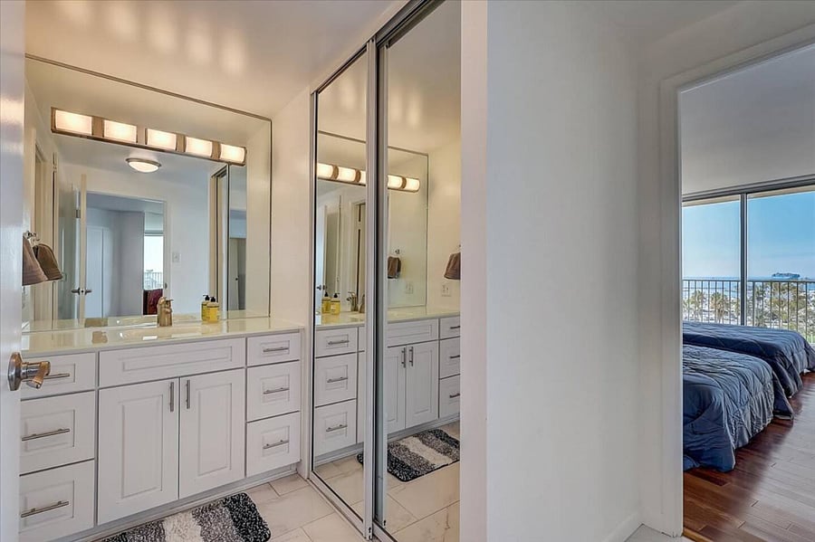 Master restroom
