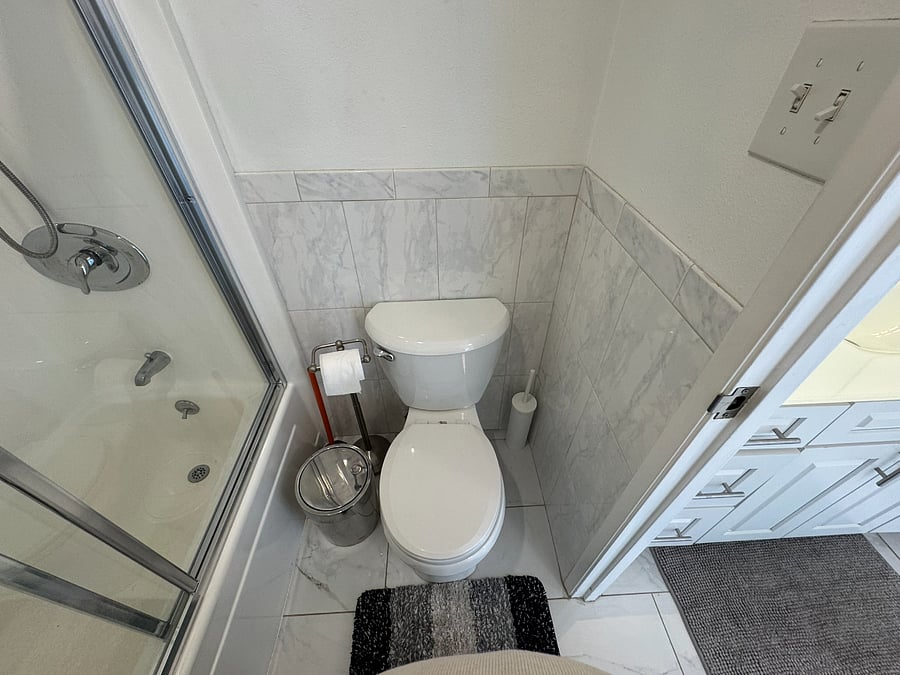 Master restroom