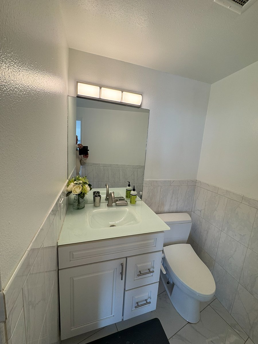 Guest Restroom
