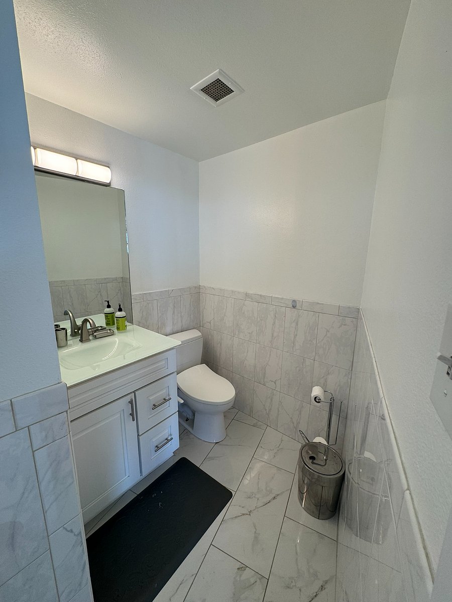 Guest Restroom