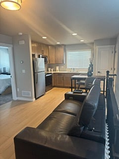 Furnished Finder property 996696_1 photo 4