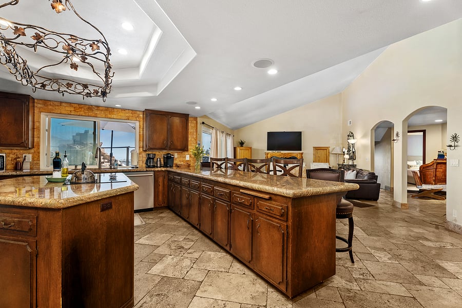 Expansive breakfast bar with seating for 6.