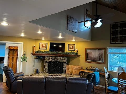 Furnished Finder property 996817_1 photo 3