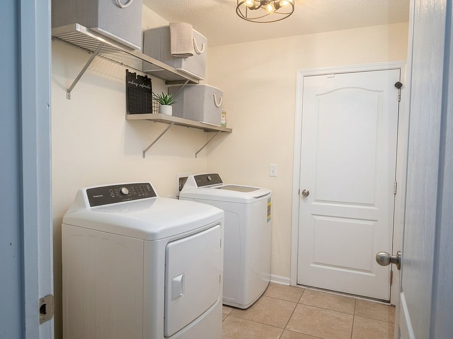 Furnished Finder property 996824_1 photo 13