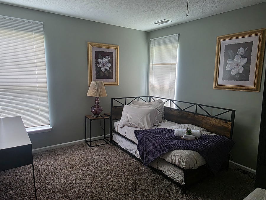 Bedroom B - Small bedroom (twin size bed)W/ computer desk and an additional twin bed (sleeps 2).