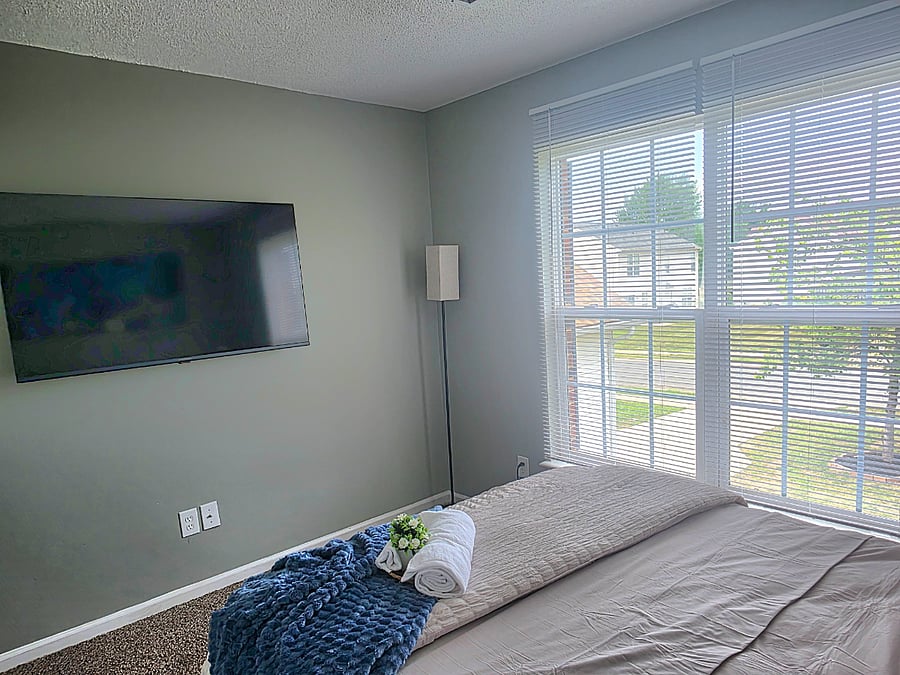 Bedroom C - Queen bedroom W/ additional twin bed (sleeps 3)