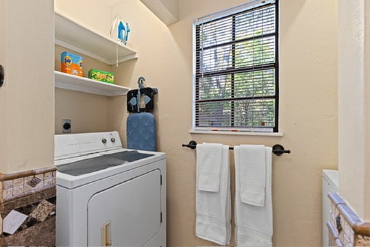 Furnished Finder property 996874_1 photo 3