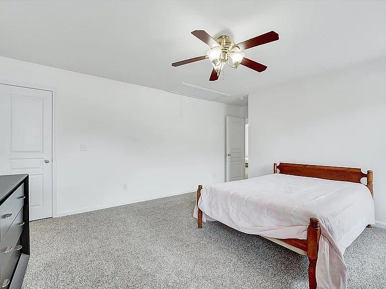 Large Bedroom 3 with queen bed 