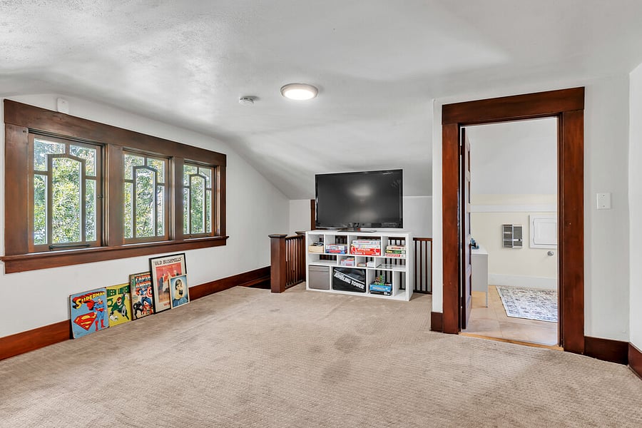 3rd floor loft/gameroom