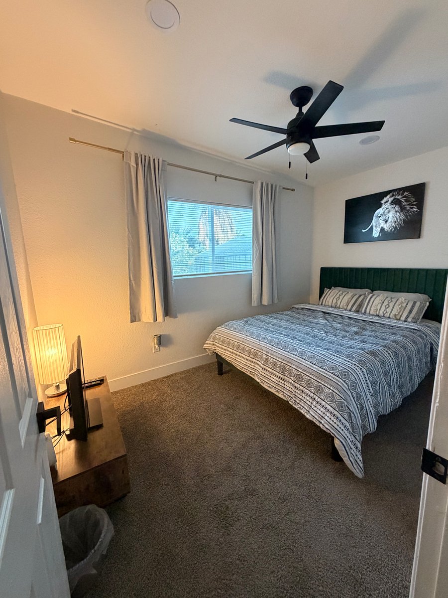 Private Queen Bedroom