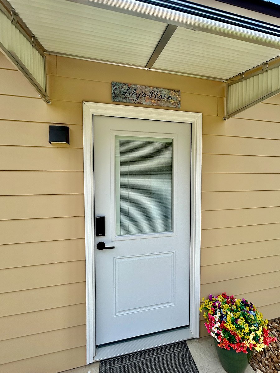 Entry to Lily's Place 
