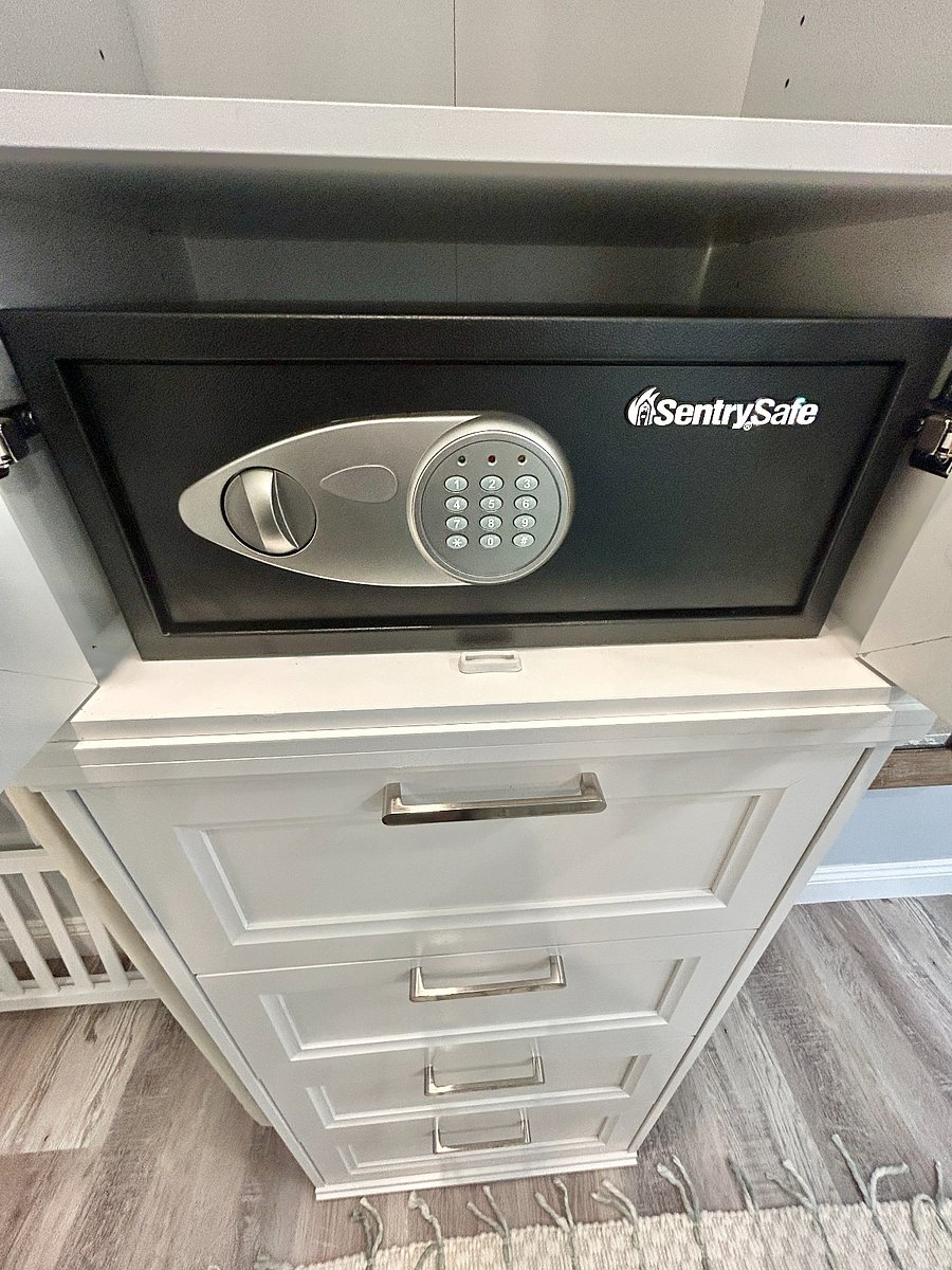 Room Safe for laptop and valuables