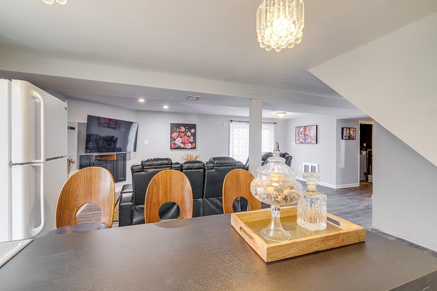 Basement wet bar for added convenience and style