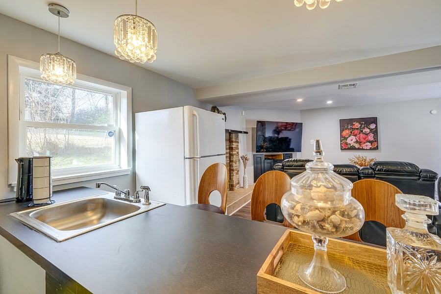 Basement wet bar for added convenience and style