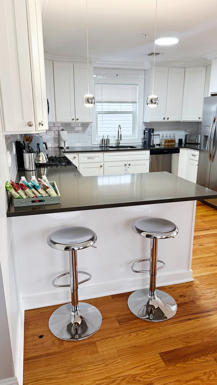 SHARED BREAKFAST AREA