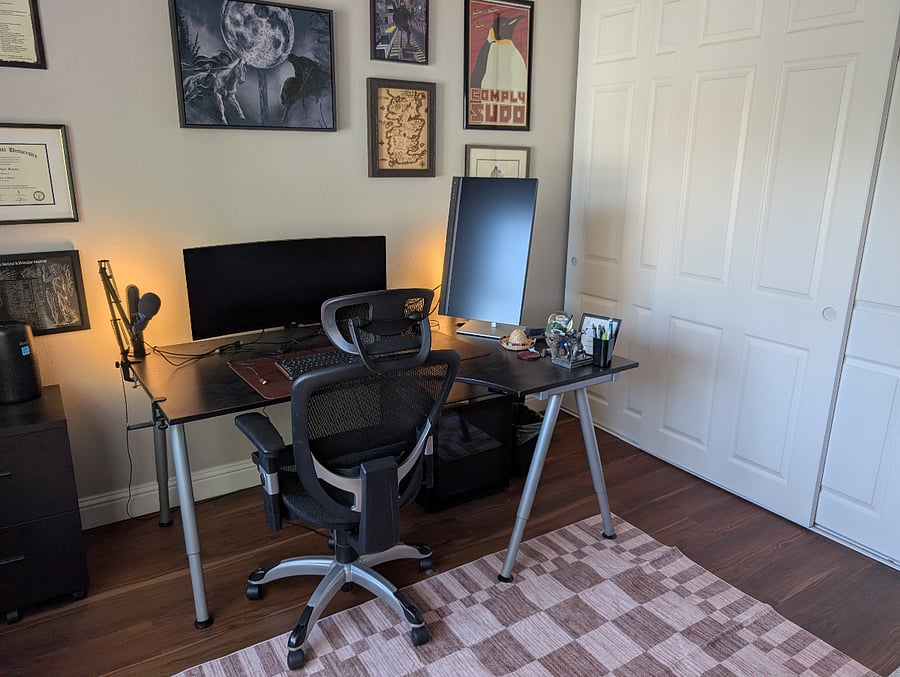 Desk and monitors for focused study
