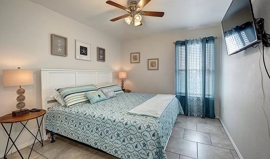 Master Bedroom - King Bed