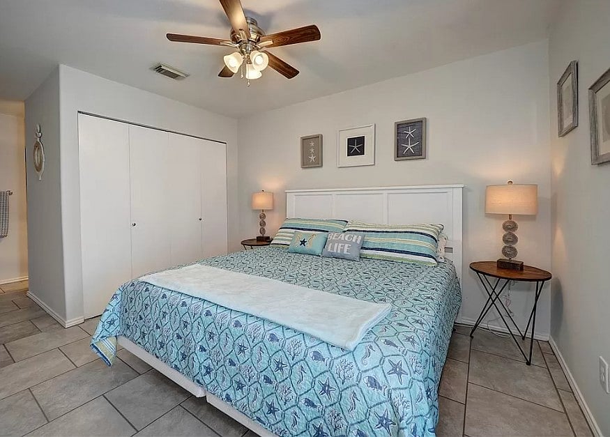 Master Bedroom - King Bed