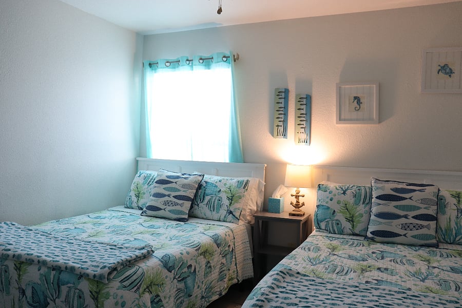 Bedroom 2 - two queen beds