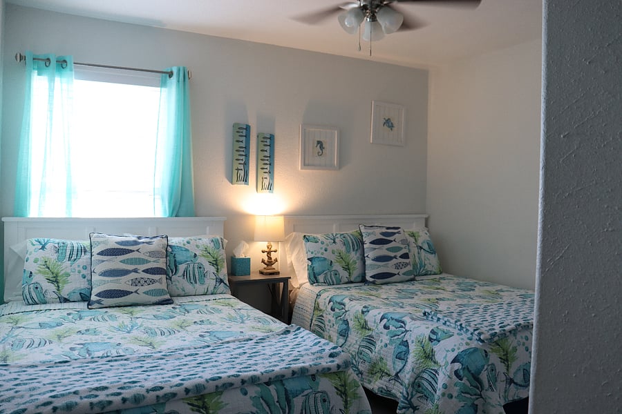 Bedroom 2 - two queen beds