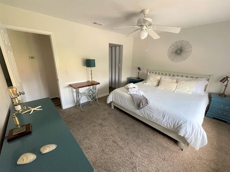 Main Bedroom with King Size bed and block out curtains 