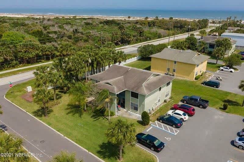 Just a short stroll to St Augustine Beach. Anastasia State Park is across the road. We are the top unit on the second floor in only a block of 4 units. 