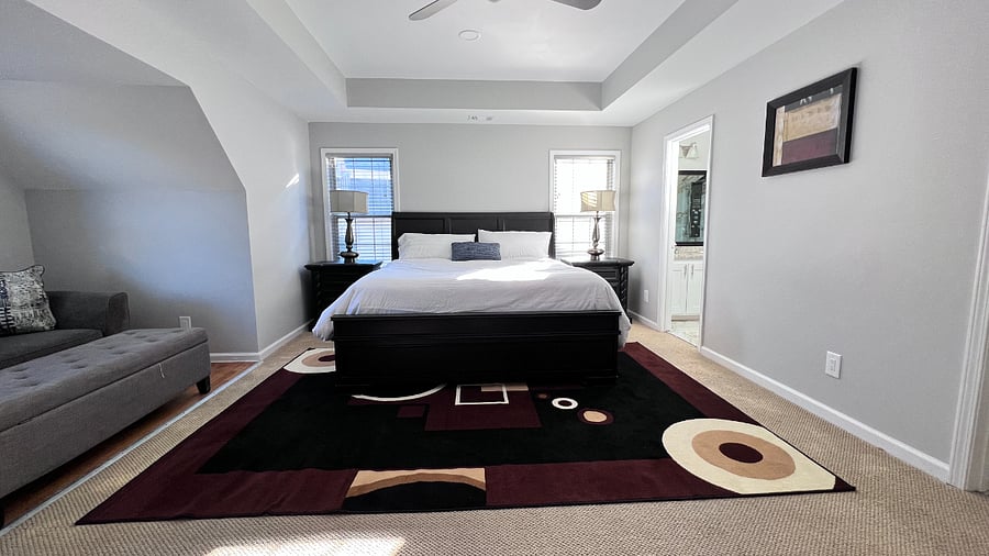 Master/Primary Bedroom/King Bed/Ensuite Bath
