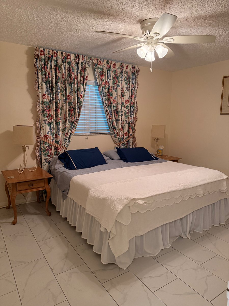 Master Room King Bed