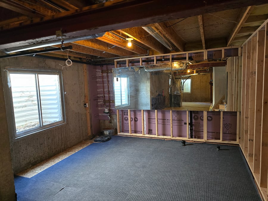 LITTLE EXCERCISE AREA.