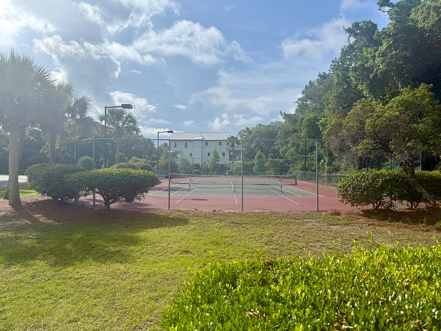 Tennis / Pickball Courts